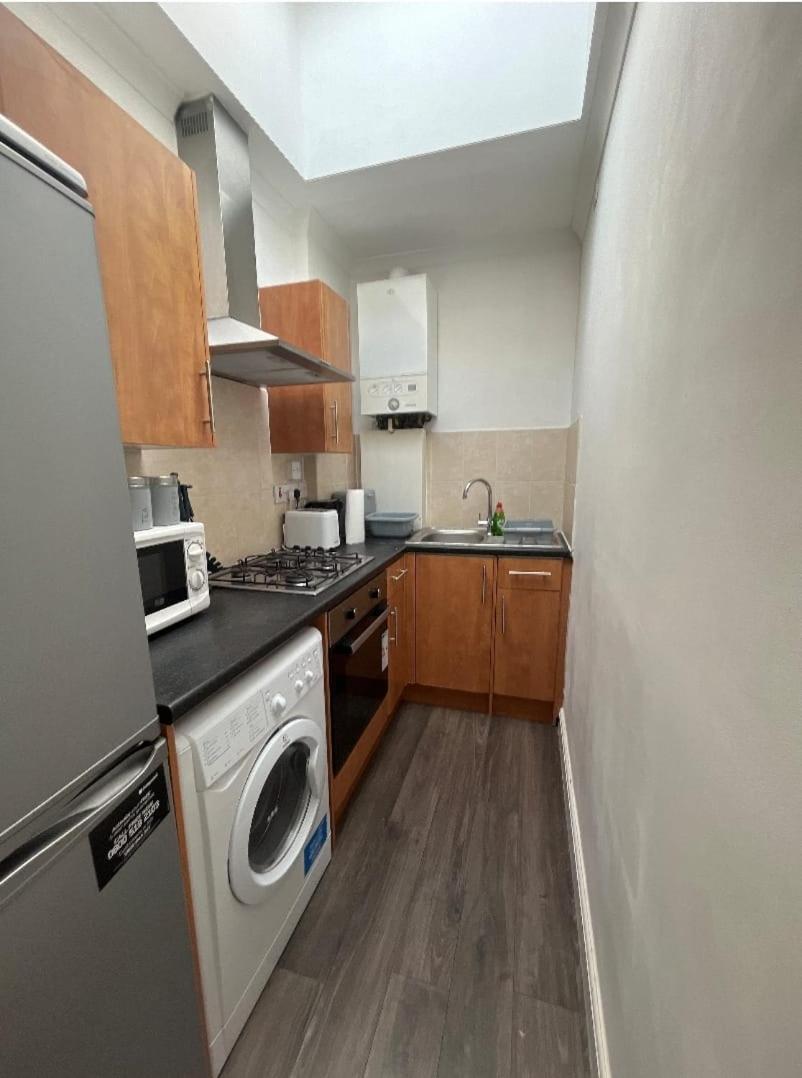 Flat 6, 419 Fulham Apartment London Bagian luar foto